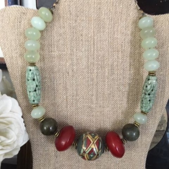 Celadon necklace - Picture 1 of 4